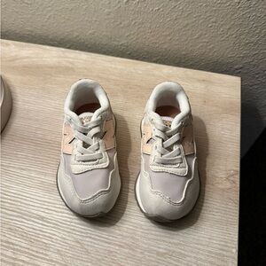 New Balance Kids' Cream and Light Pink Sneakers